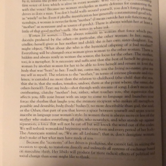 The Longman Anthology of Women’s Literature Textbook - Picture 4 of 4